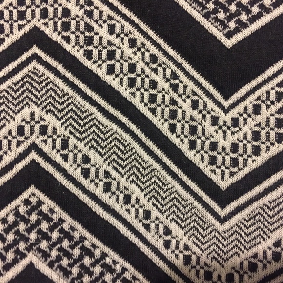 Windsor dress 🖤 - Picture 6 of 7